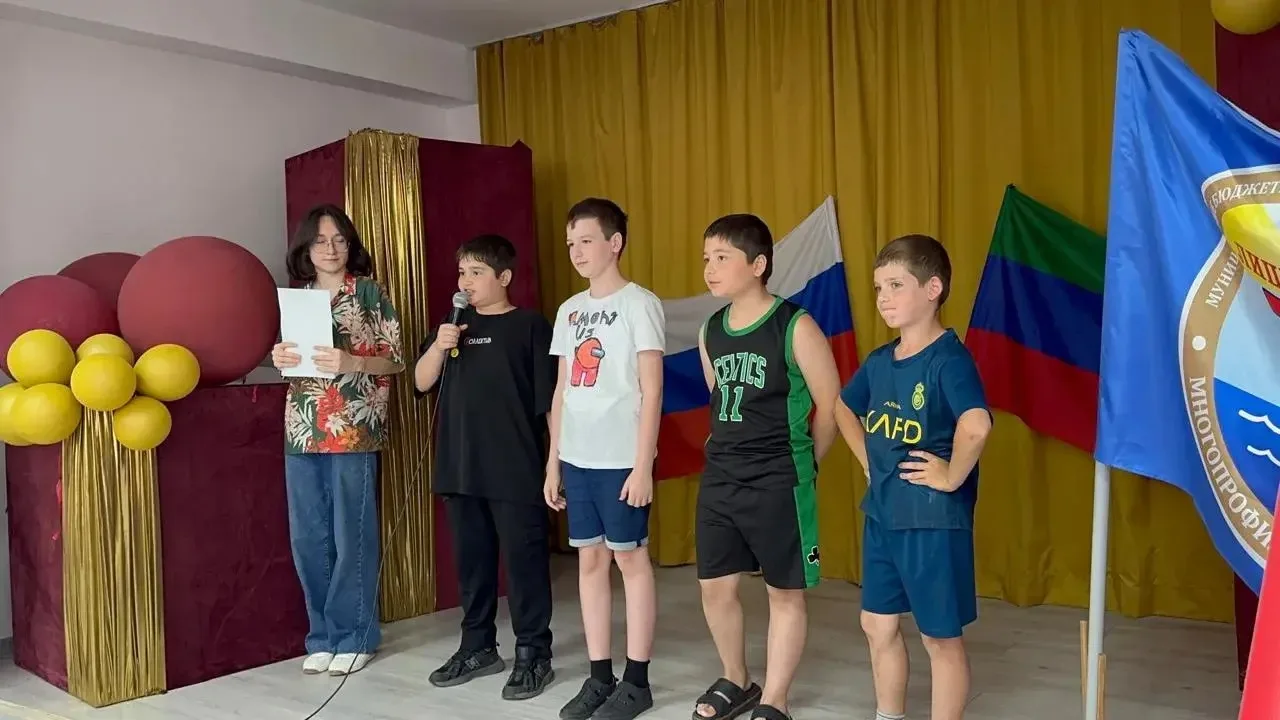 Сегодня в пришкольном лагере «Маячок» царила по-настоящему праздничная атмосфера! Мы с ...
