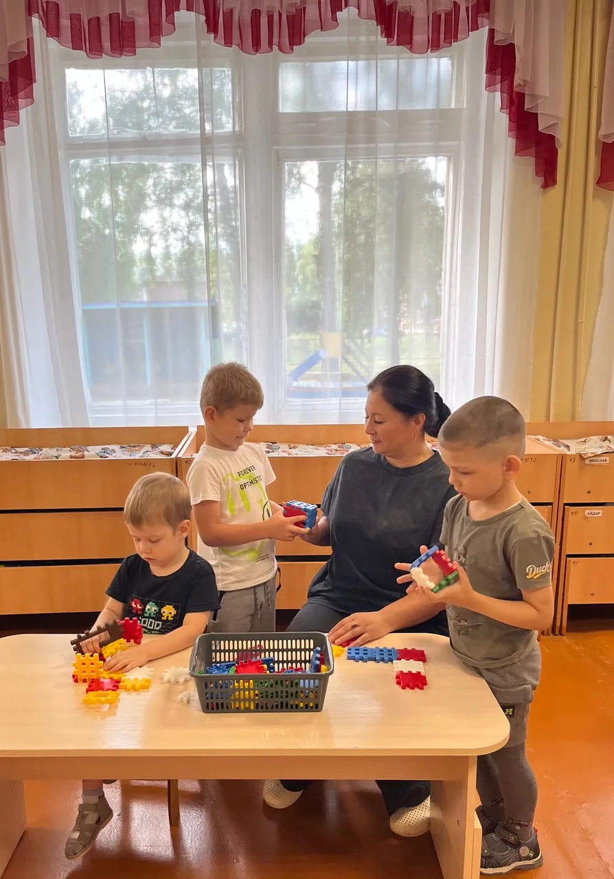 Неделя конструирования продолжается в детском саду продолжается!🔺🔵🔴🟥🔸🔺.          ...