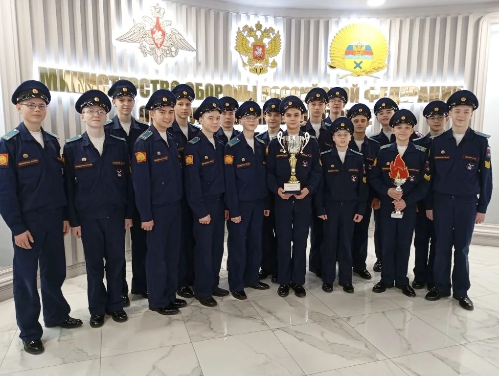 На 8 учебном курсе завершилась первая учебная неделя курсовым целеполаганием.  Начальник курса В.Ю. 