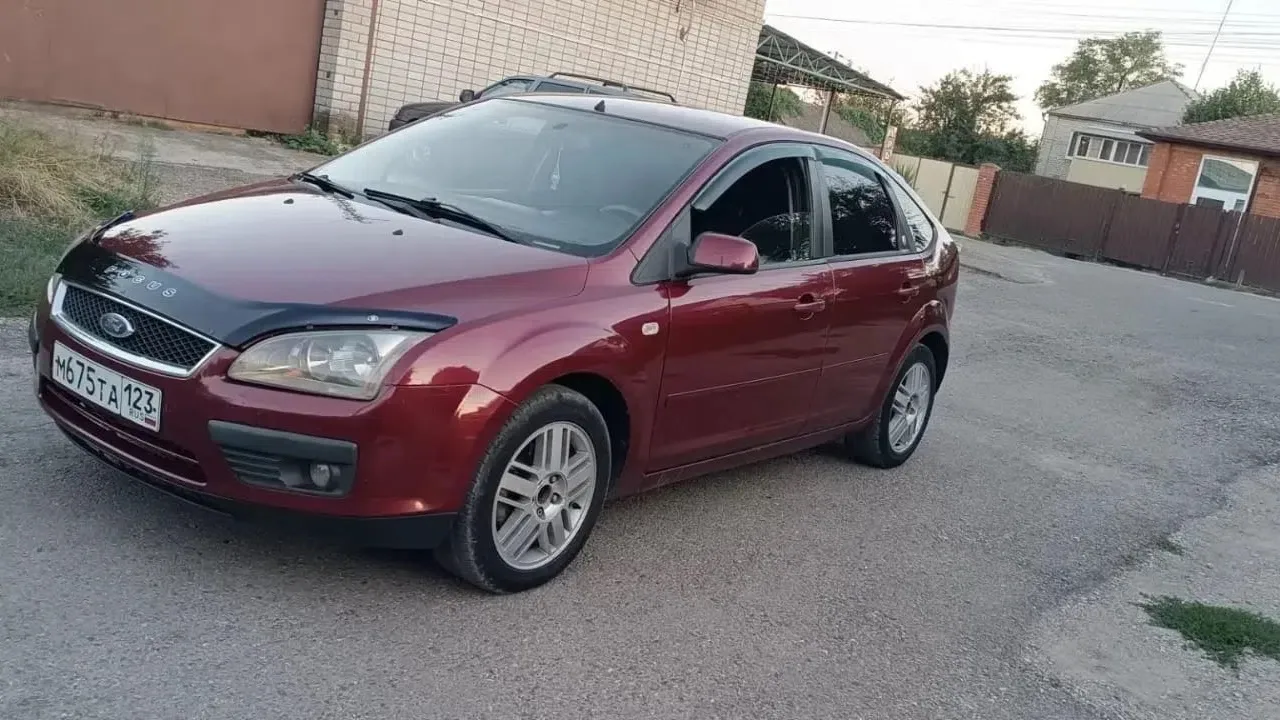 🚗Продаю Форд Фокус 2,  дв1,6  АКПП, гур, климат, диски, доки в порядке.