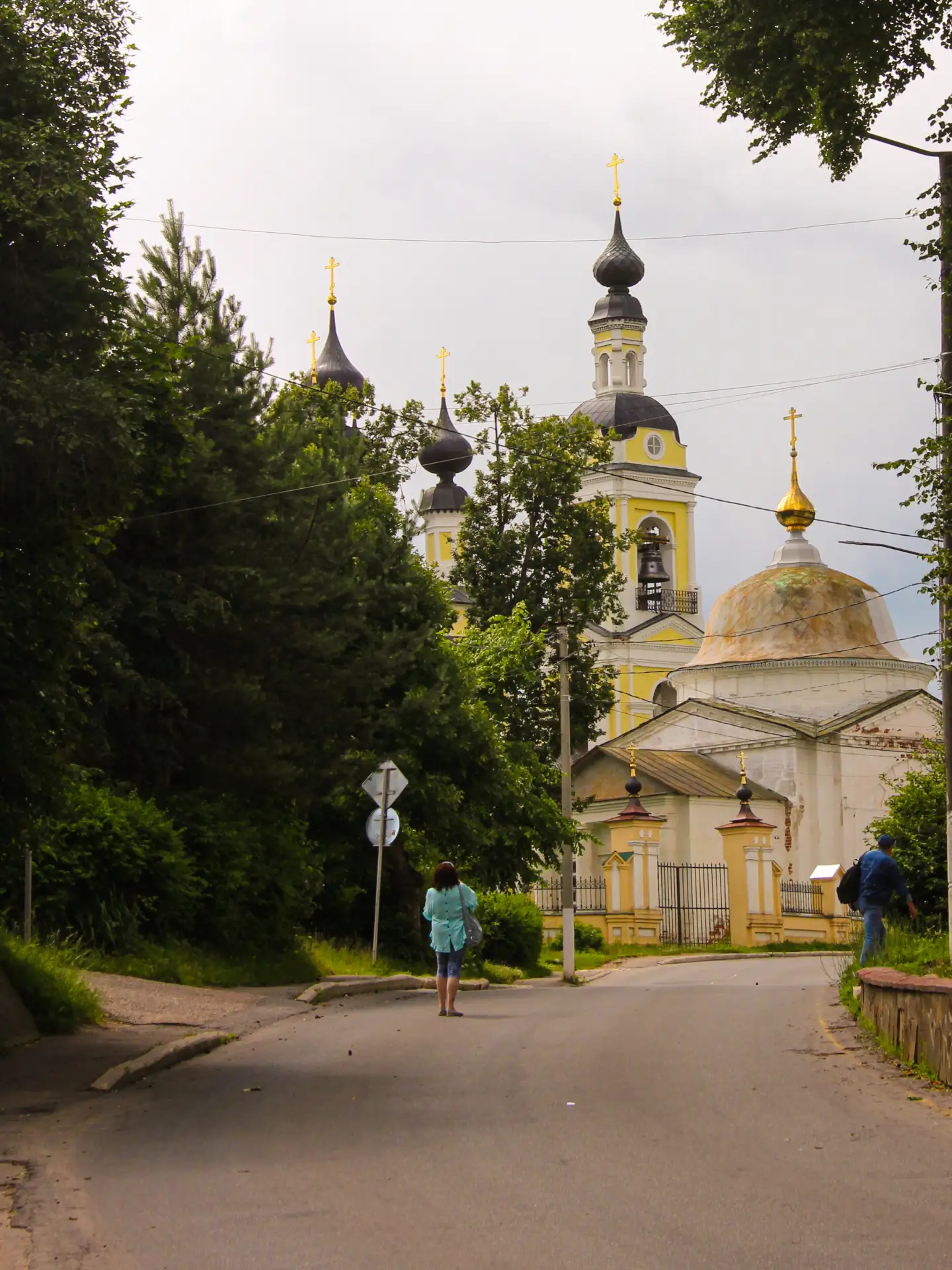 Как мы уехали в самый фотогеничный город на Волге на один день

Ещё зимой, замерзая в Плёсе в -20, я