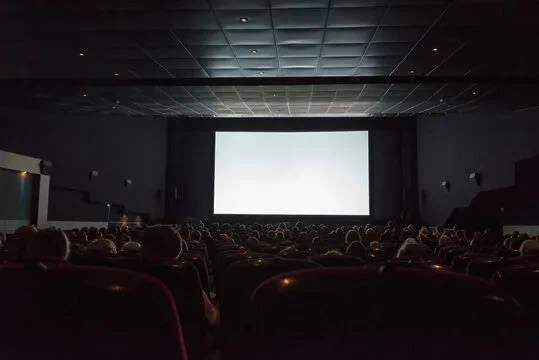 Скоро в ТЦ «Фантастика» появится новый кинотеатр — он откроется на месте закрывшегося «Синема Парка»