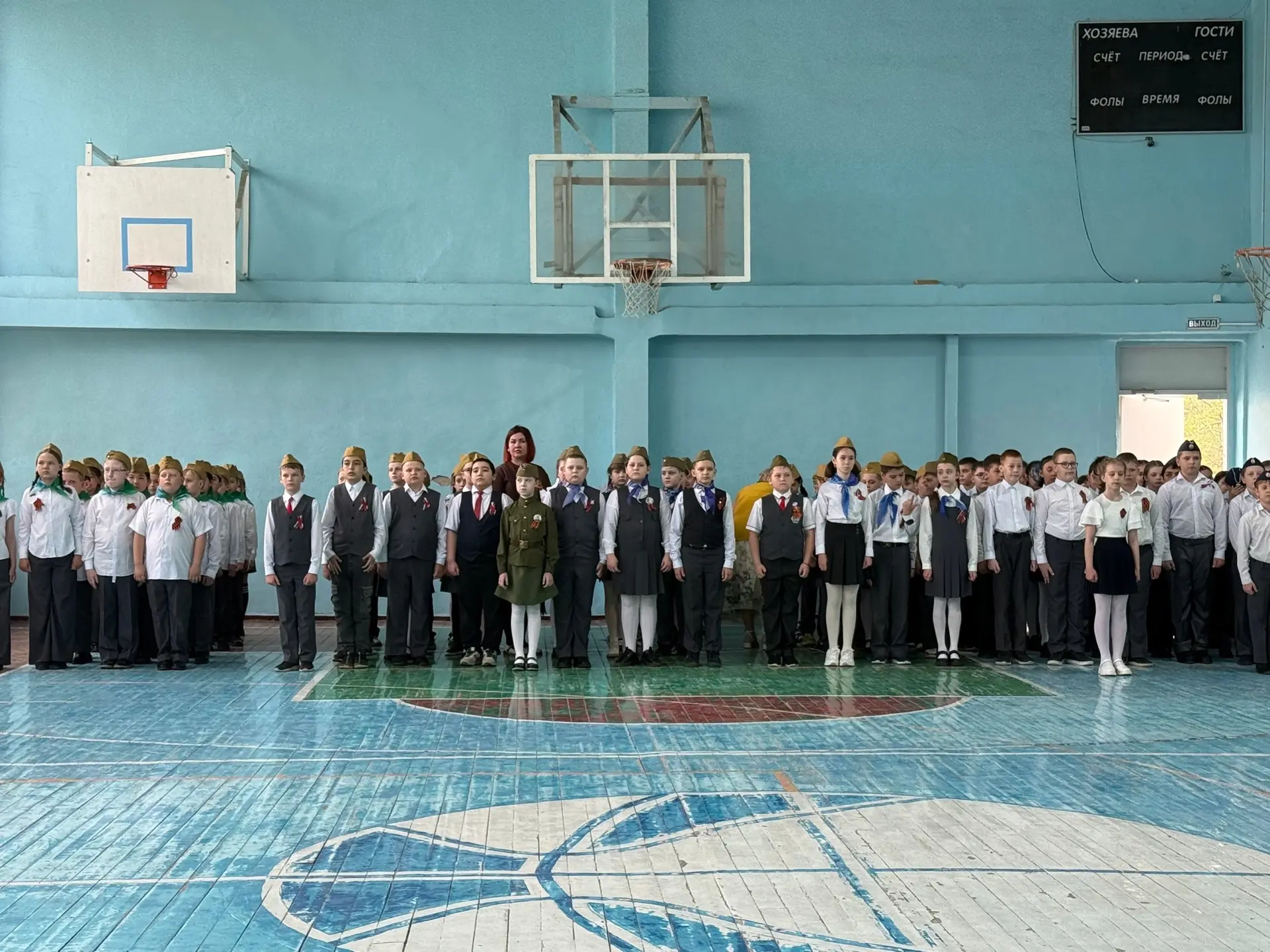 🎉 Завершающий смотр строя и песни «Аты-баты» в 3-х классах! 🎶  Дорогие друзья!  С радостью сообщаем,