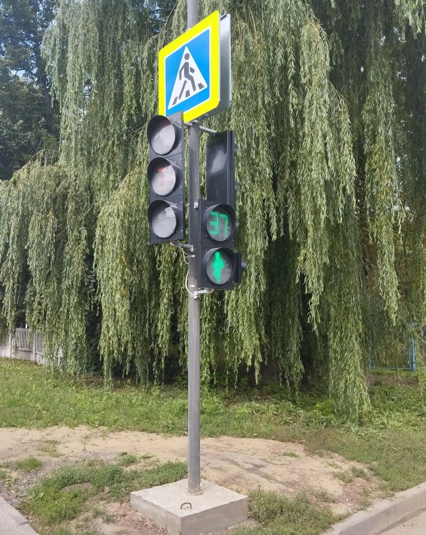 🚦 Важное обновление дорожной инфраструктуры в Железногорске!  

На перекрёстке улиц Гайдара и Курск