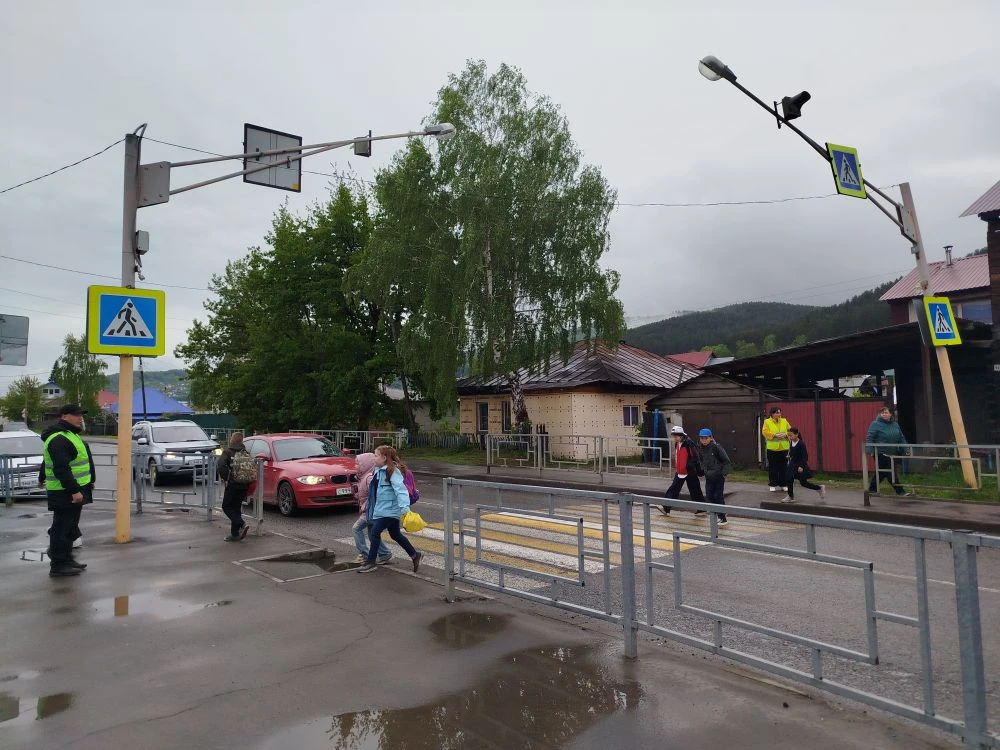 🚸 Завершаем неделю и учебный год с заботой о безопасности!  ⚡На этой неделе и в завершение всего уче