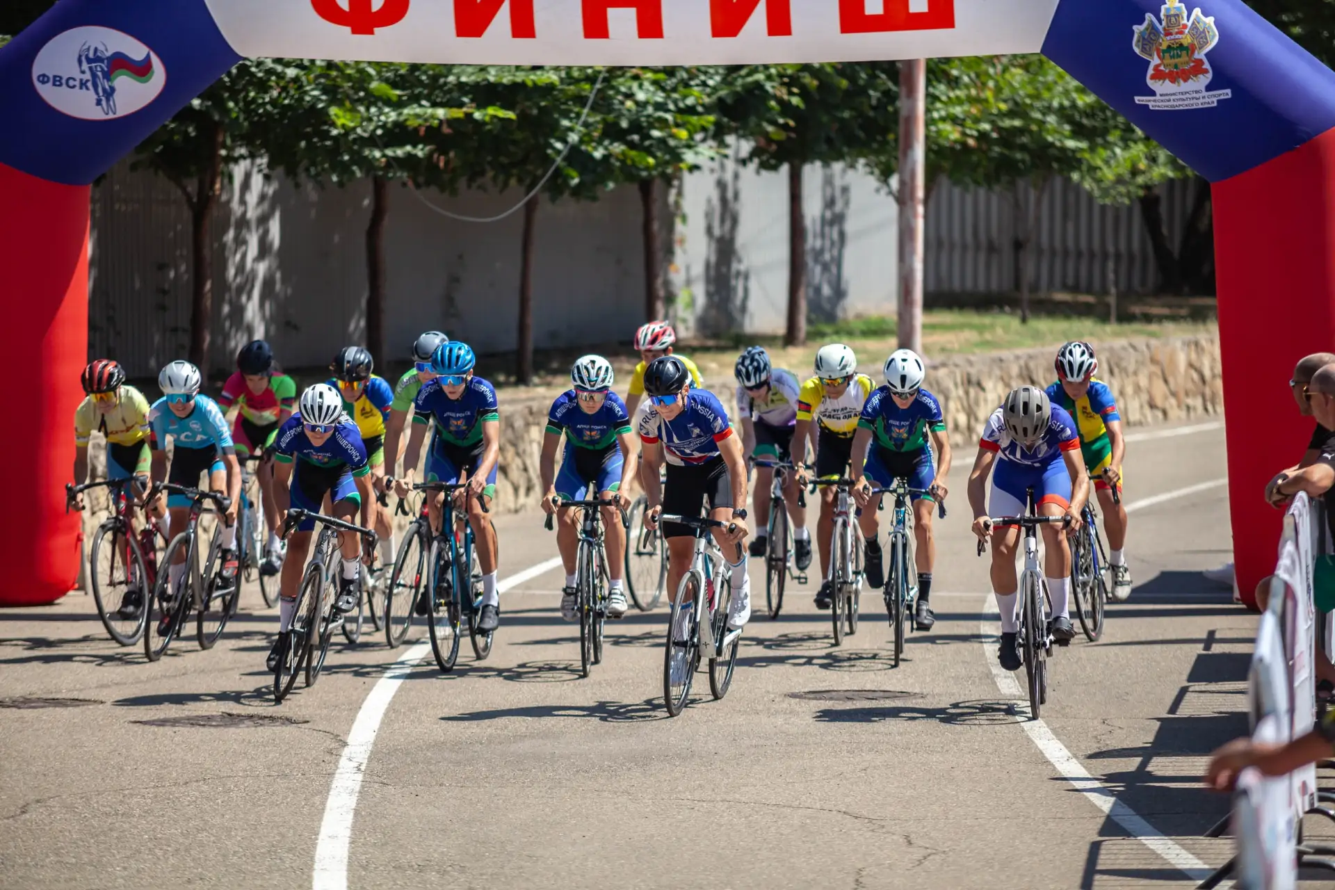 🚴16 августа 2026 года на улицах Краснодара развернулась захватывающая гонка-критериум,...