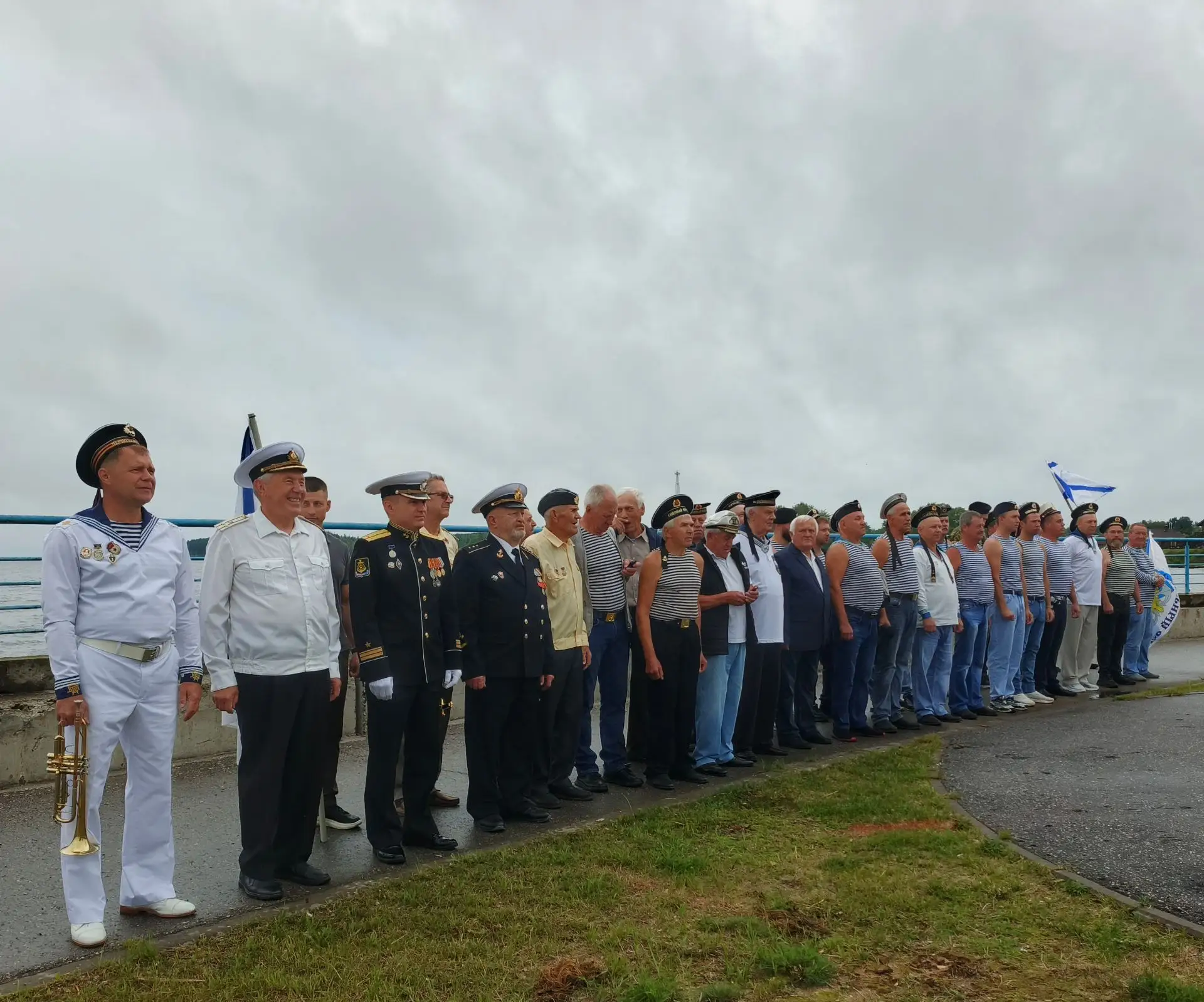⚓ Ещё немного кадров со Дня ВМФ, прошедшего сегодня в речном порту "5 морей".