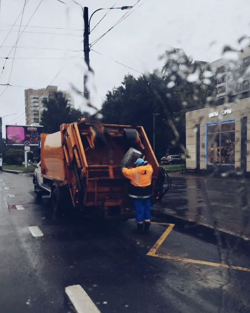 Сегодня в Петербурге дождь идет без перерыва. И хоть в нашем городе осадками никого не ...
