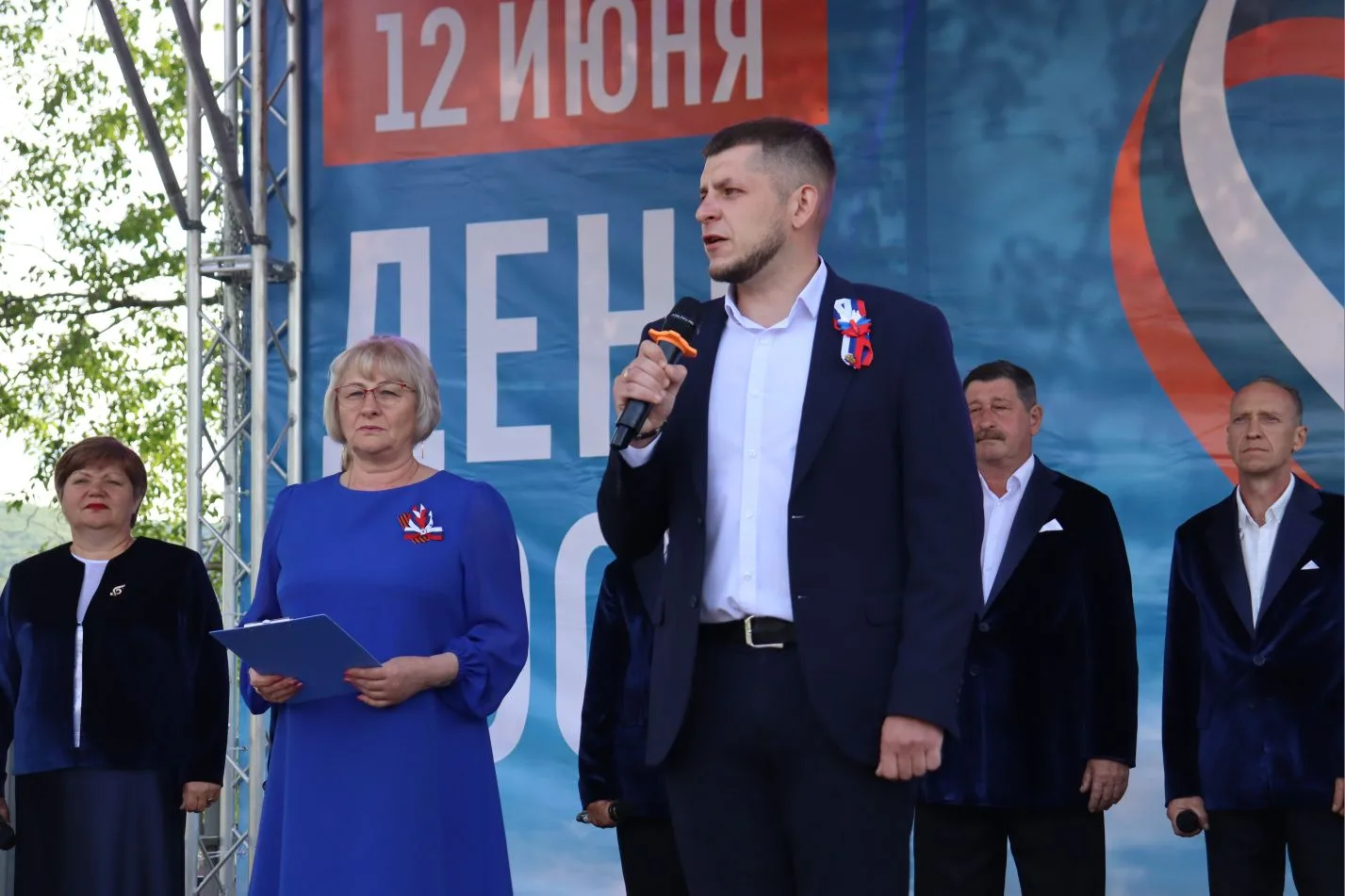 🇷🇺Патриотично, ярко и спортивно встретили День России в Облучье

Вчера в районном центре прошло бо