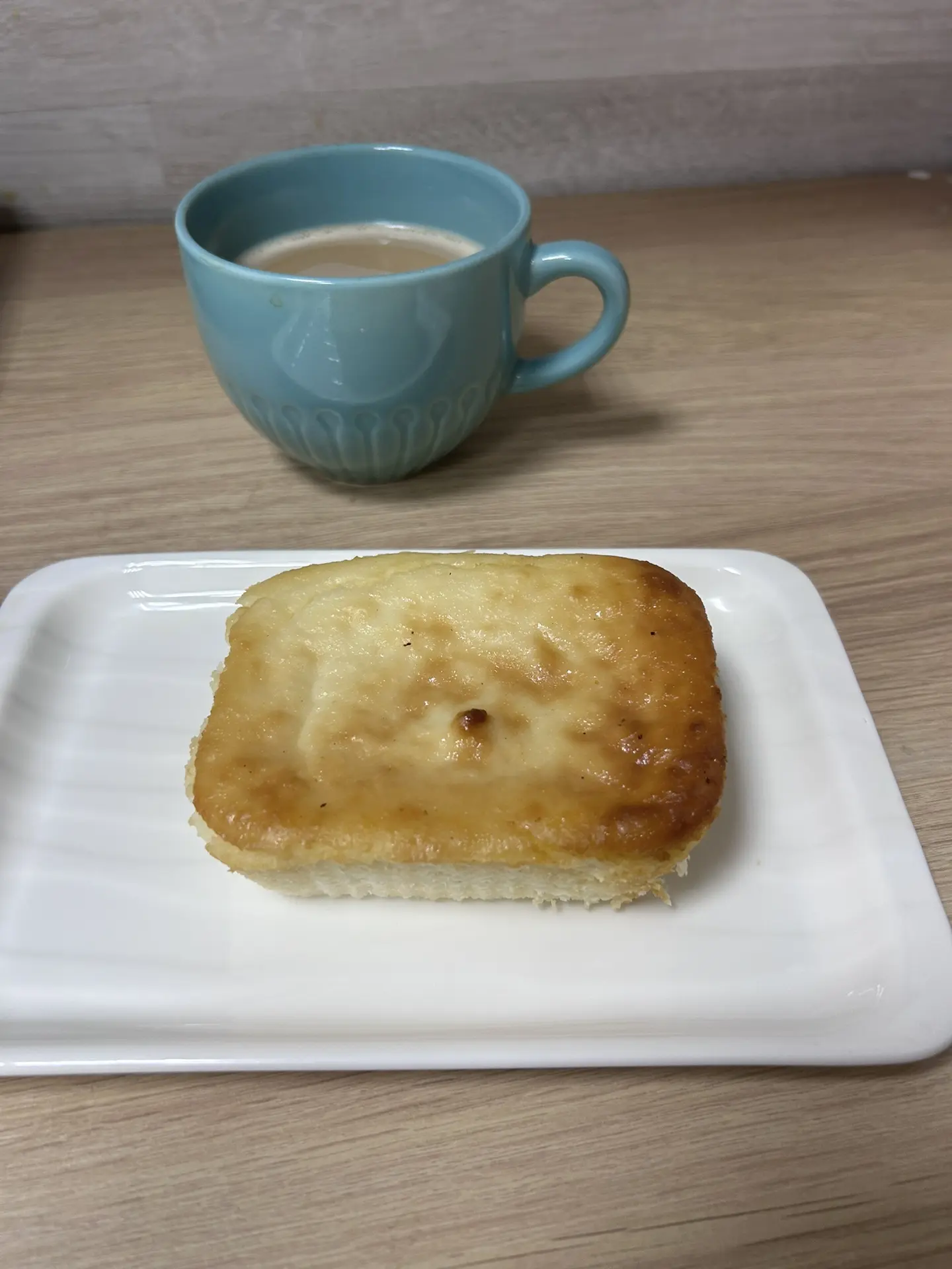 Утро началось с запеканки. Мне однозначно понравилось. Вкусно. Напоминает детский сад �...