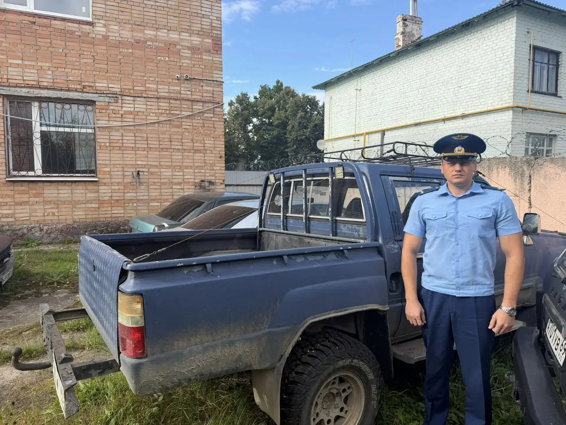 Согласившись с позицией прокуратуры Хвастовичского района, суд наложил арест на автомоб...