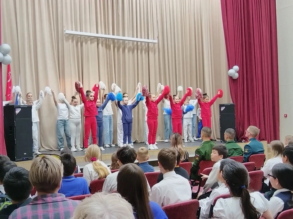 В Сотниковской школе состоялся трогательный и душевный концерт «Сквозь года звенит Победа», который 