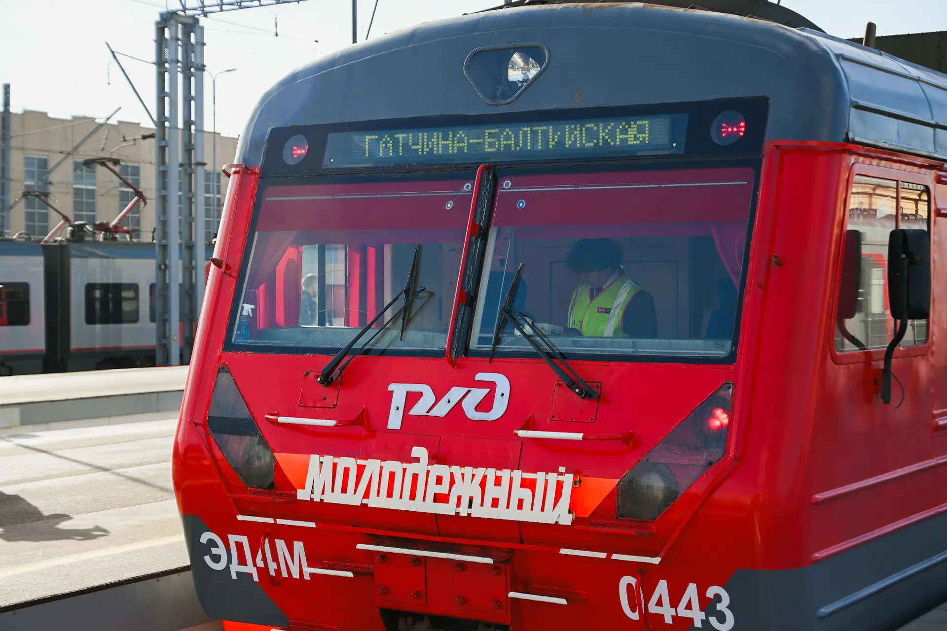 Сегодня запустили тактовое движение пригородных поездов по шестому маршруту «Санкт-Петербург – Гатчи