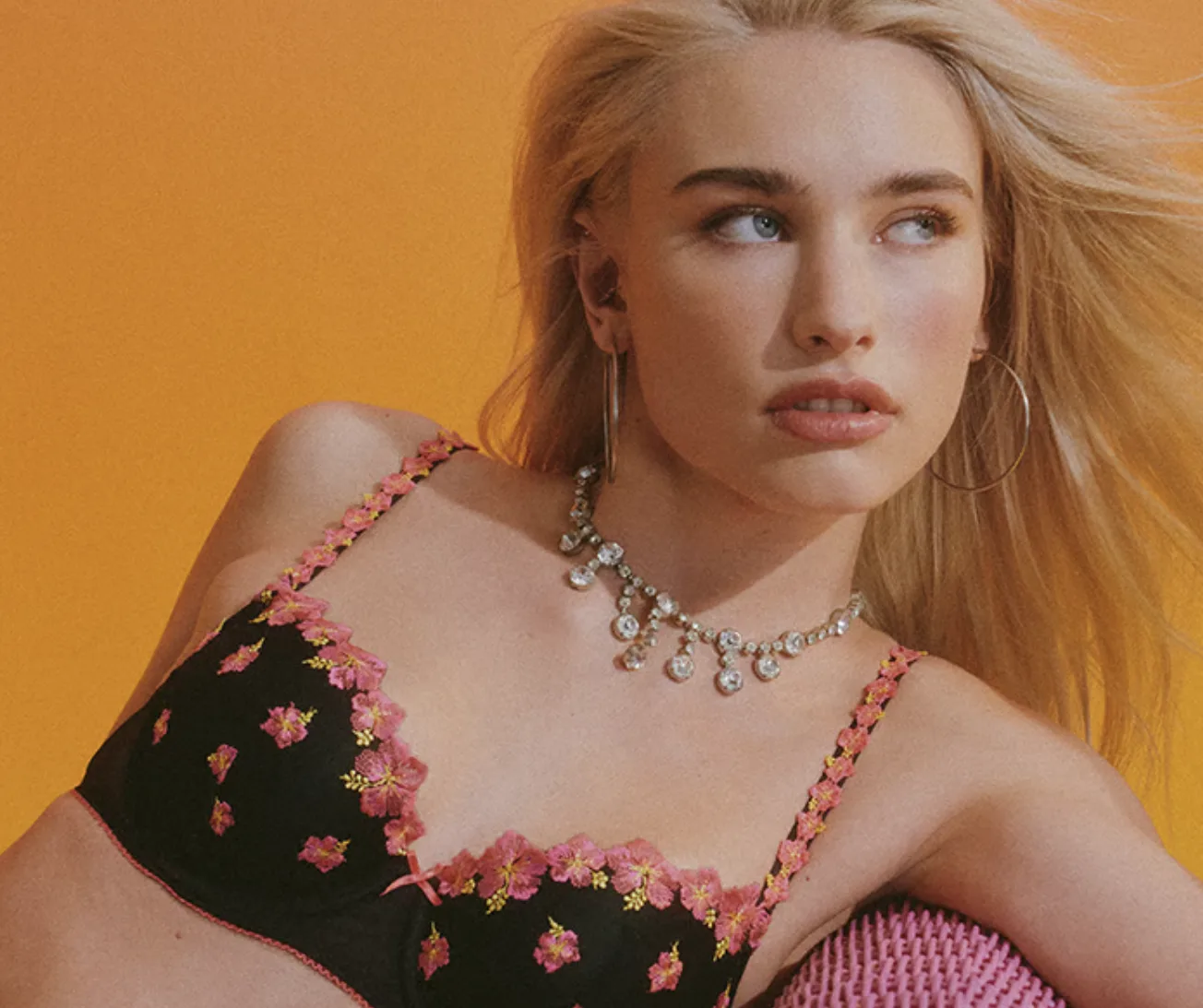 Акции Victoria’s Secret выросли на 49,7% за один день