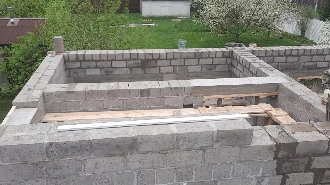 🏰 Средневековый замок в Чехове? Нет — современный дом с характером 🔥

🔥 Вот такой “средневековый 