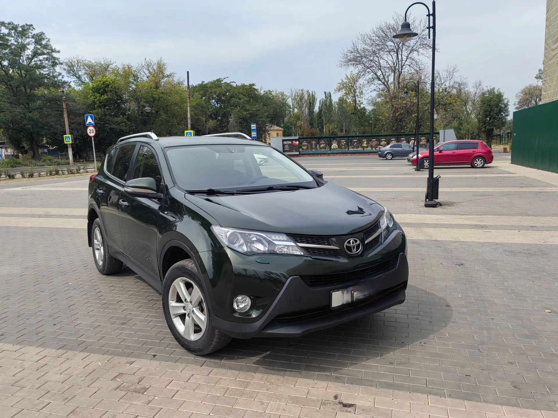 Toyota RAV4 2.0 год-2013 автомат, пробег 197-тыс, цена-1м.100тыс₽ машина каждый день в ...