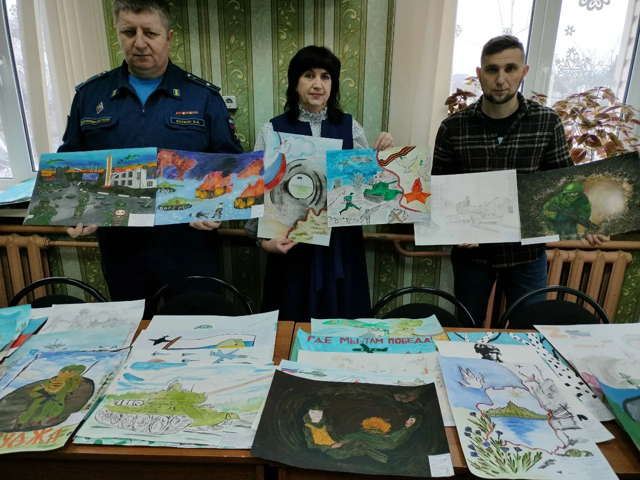 15-19.01 в Доме детского творчества был проведен конкурс детского рисунка «Армия глазам...