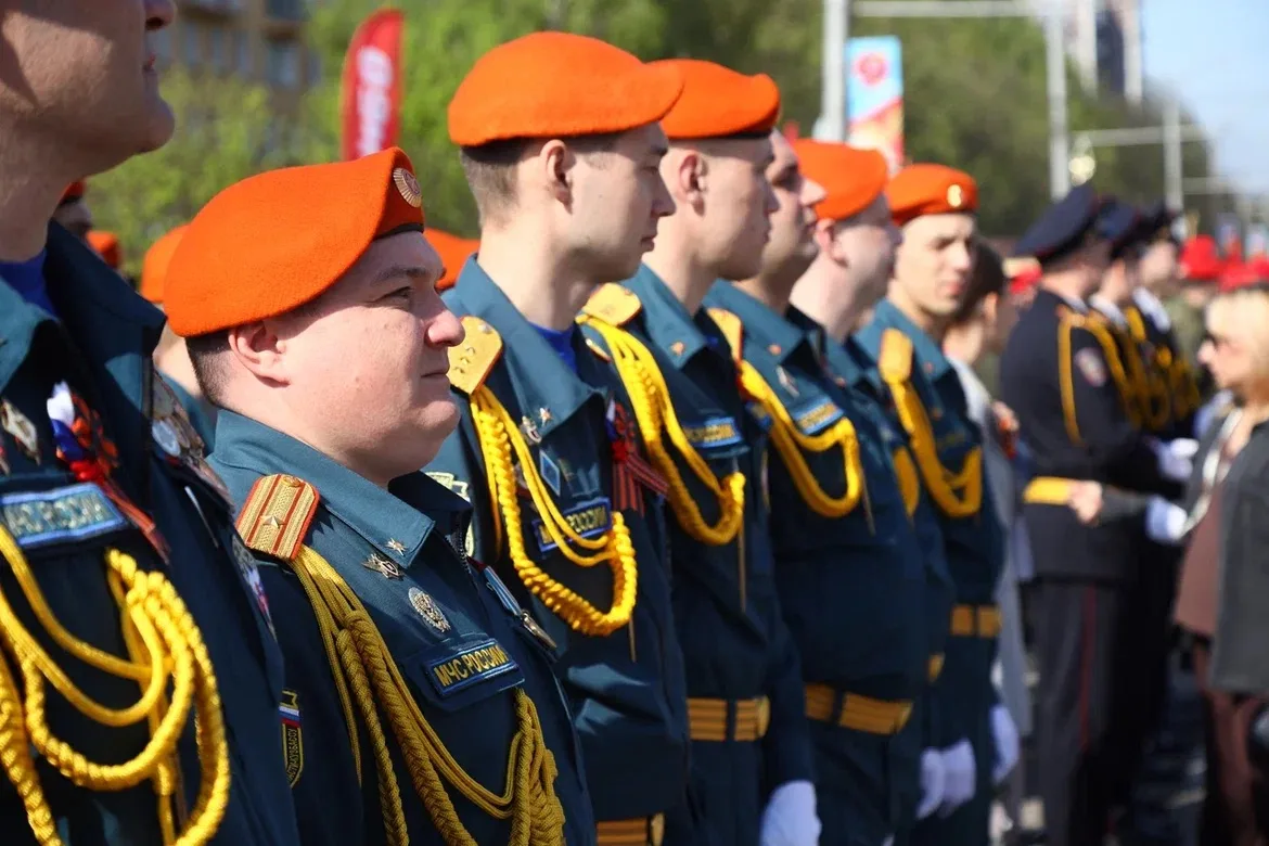 Торжественный марш личного состава и военной техники, посвященный празднованию Дня Побе...