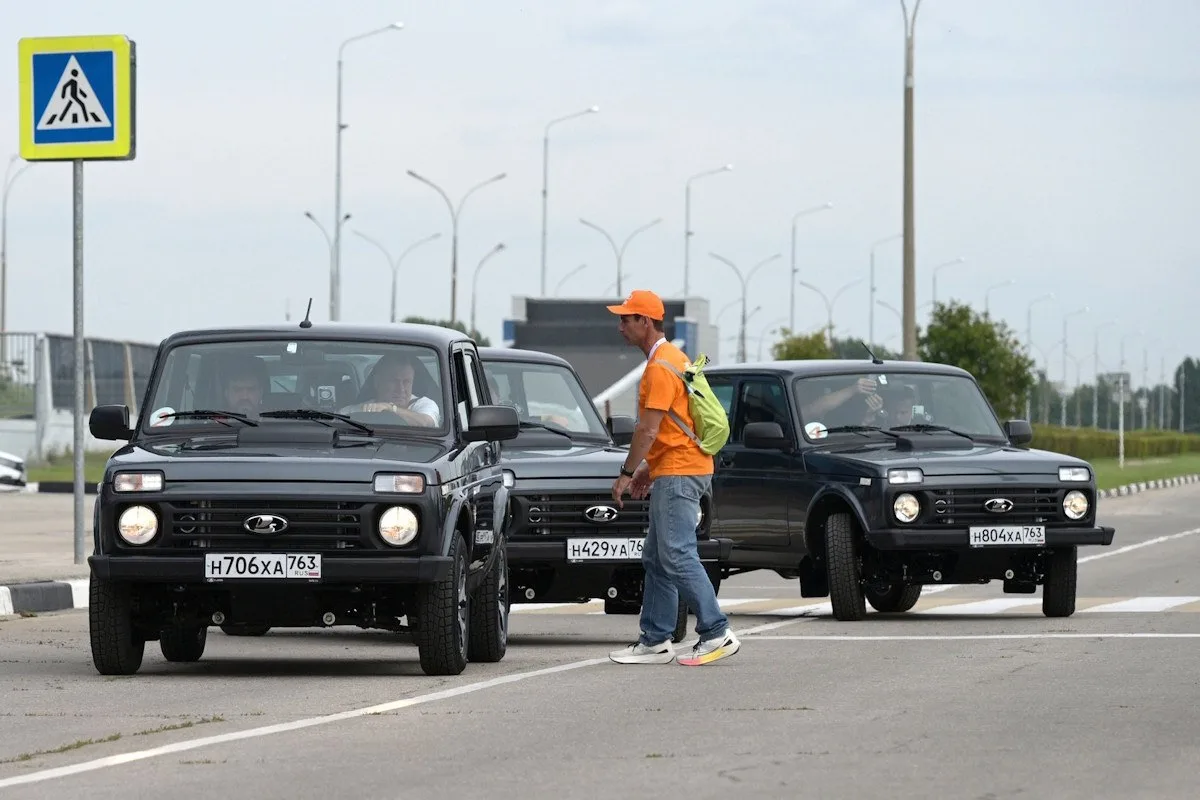 Новая Niva стала дороже — АвтоВАЗ запустил продажи Legend с 1,8-литровым мотором по цен...