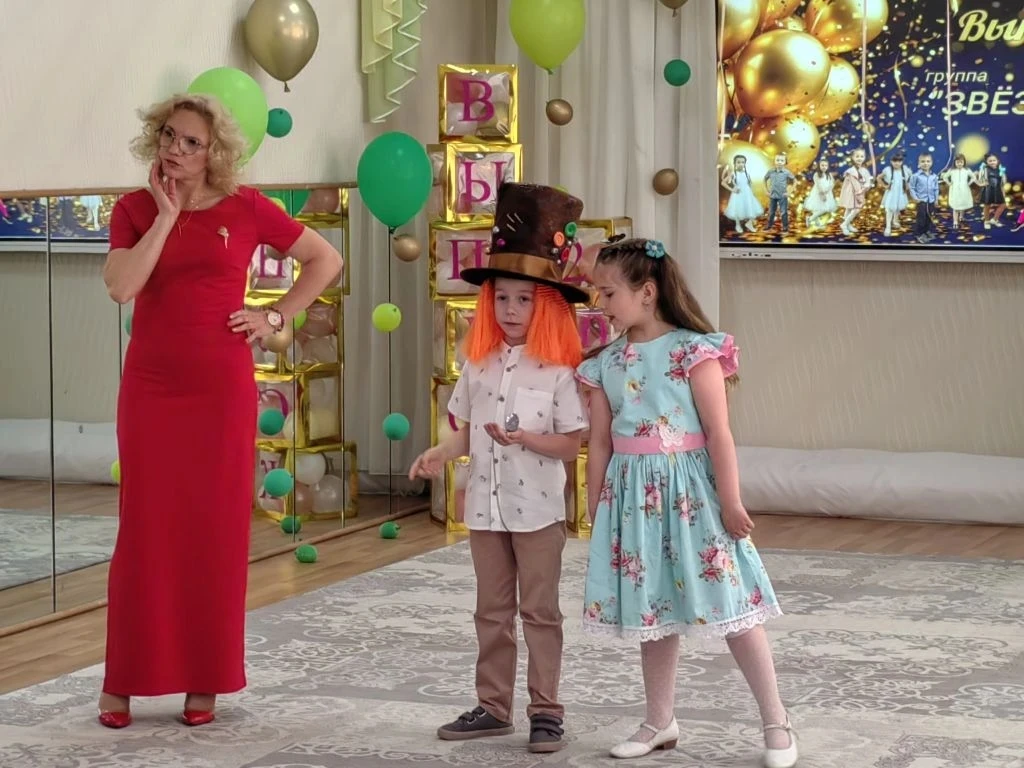 В нашем детском саду продолжаются выпускные!

Эстафету праздничных мероприятий приняла группа №12 «З