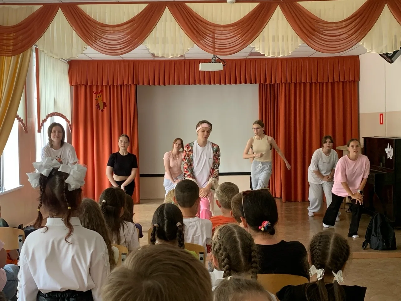 🤩Прошел заключительный день второй смены в лагере "Компас" ЦДТ№2
👾 Участники смены показали свои т