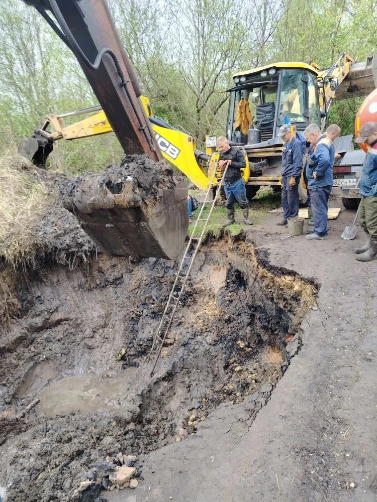 Сегодня,   12.05.2026 года ООО «СУ-53» Боровичский Водоканал выполняет  работы: