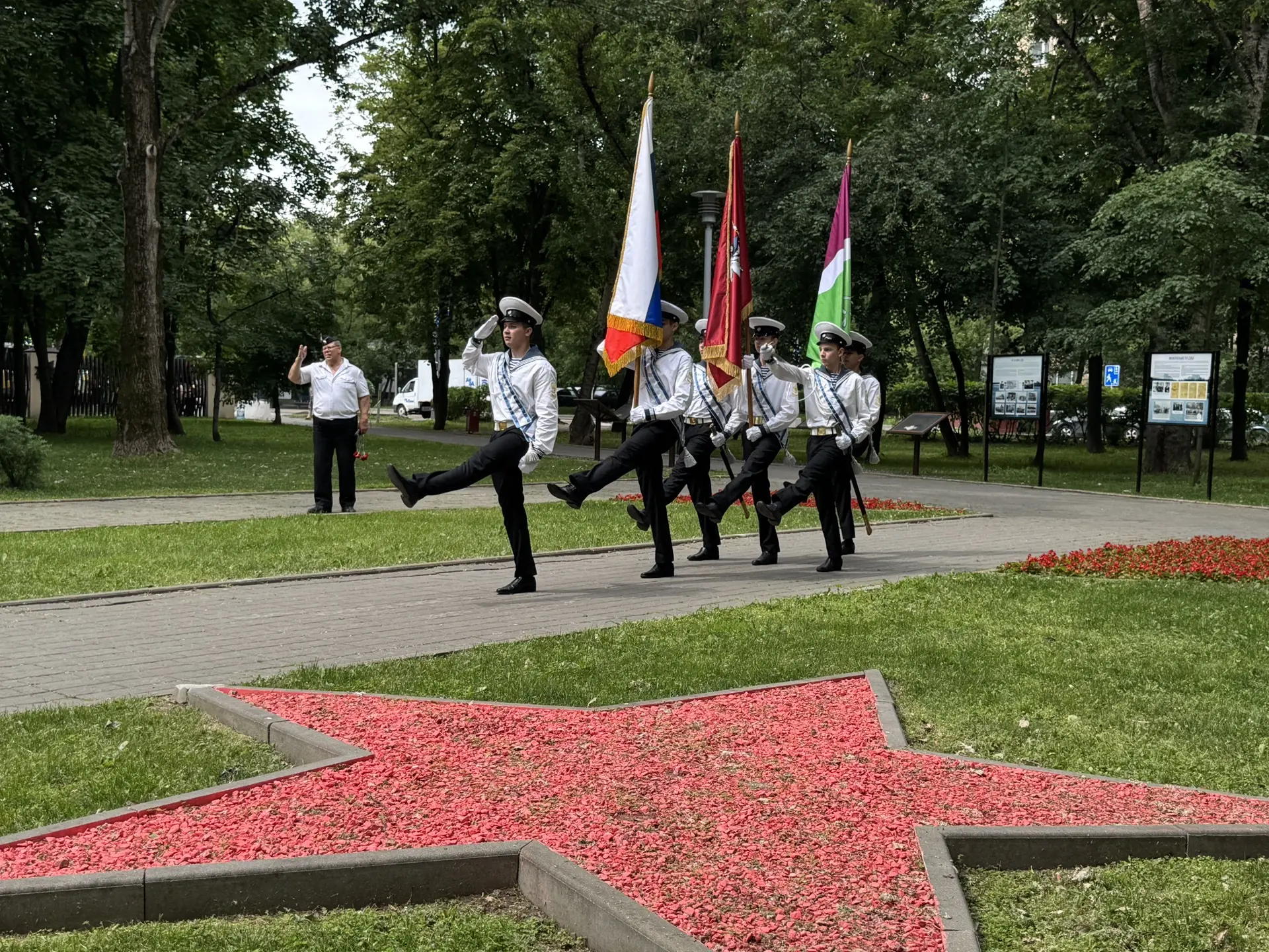 🇷🇺Сегодня у памятной стелы состоялся митинг, посвященный «Дню памяти и скорби».

🕊️22 июня — одна