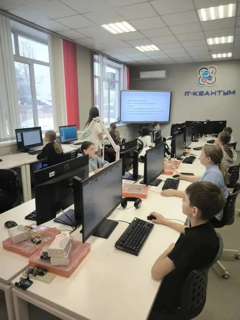 📍Наши ученики успешно завершили обучение в  Кванториуме!  🎓 Сегодня завершился увлекательный путь на