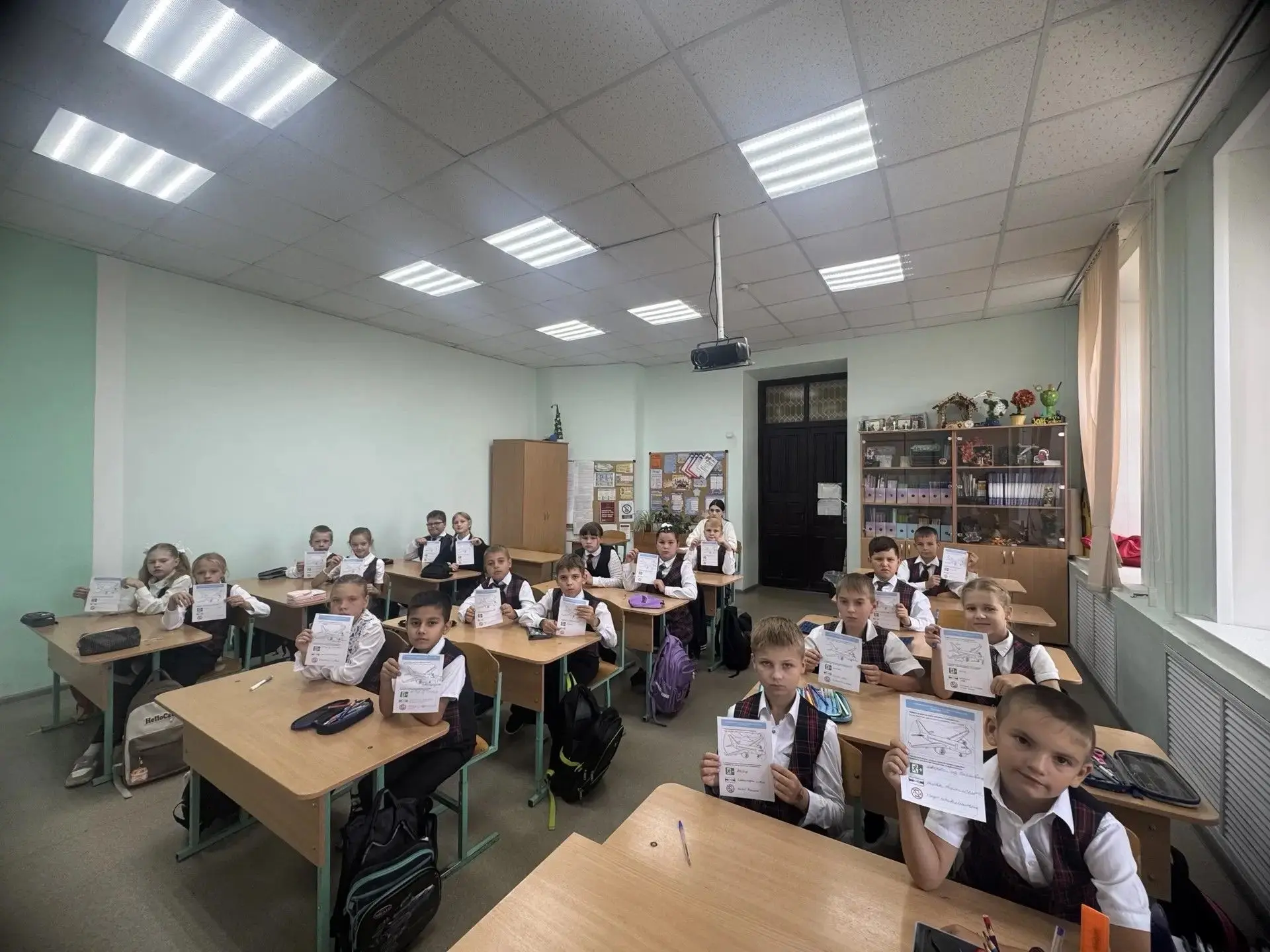 ✔️В рамках проекта «Разговоры о важном» 3 "А" класс вместе с классным руководителем Его...