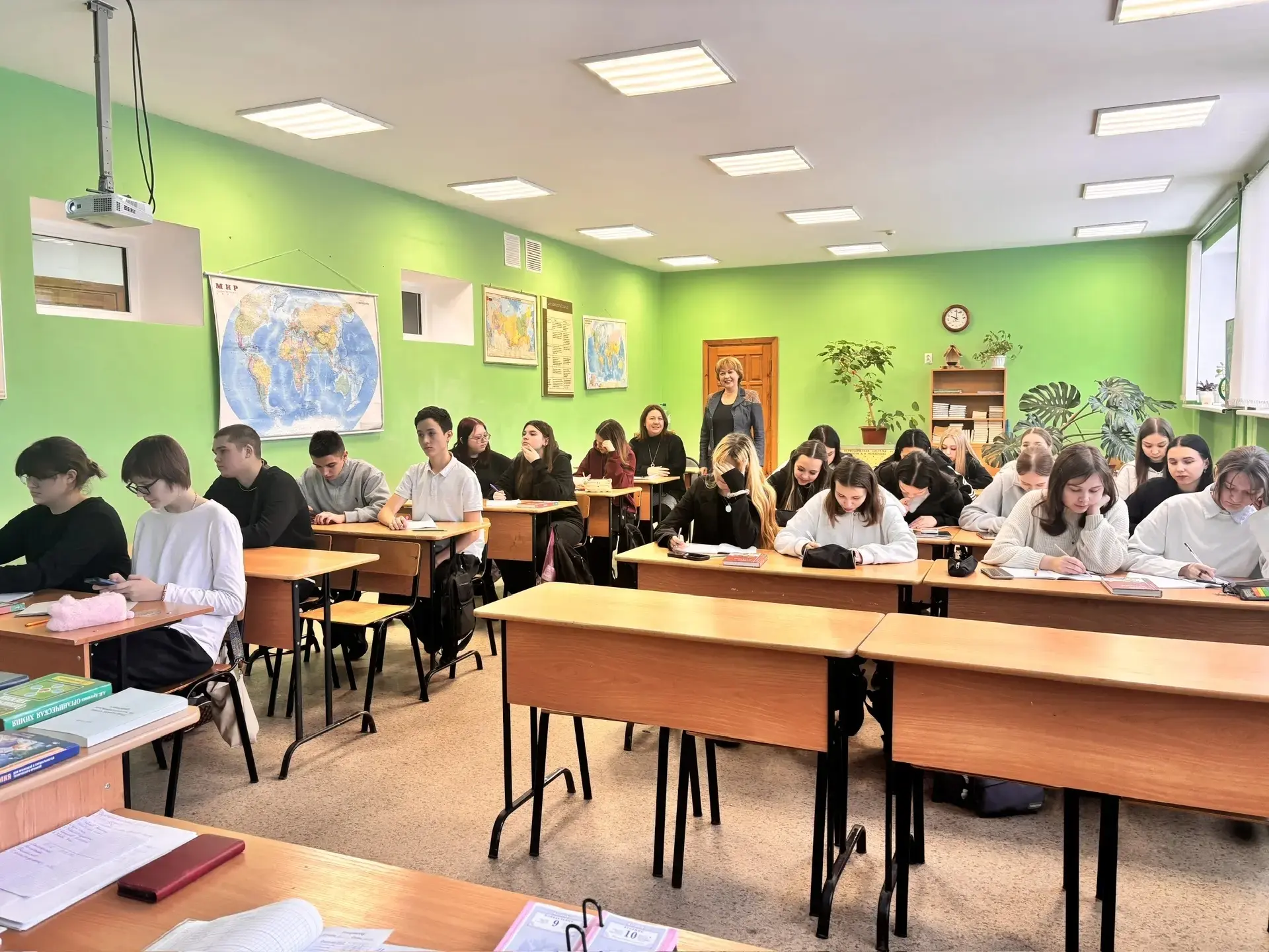 10.02.2026 года, в рамках программы Недели науки, прошёл открытый урок "Современные открытия в химии