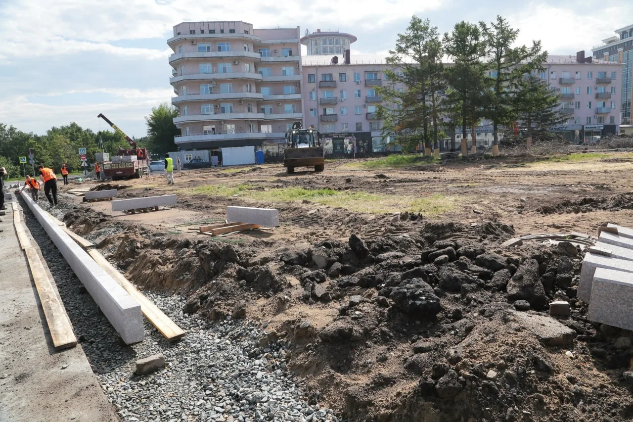 🟢Благоустройство площади Бухгольца в Омске завершат к 1 сентября

В Омске продолжается комплексный 