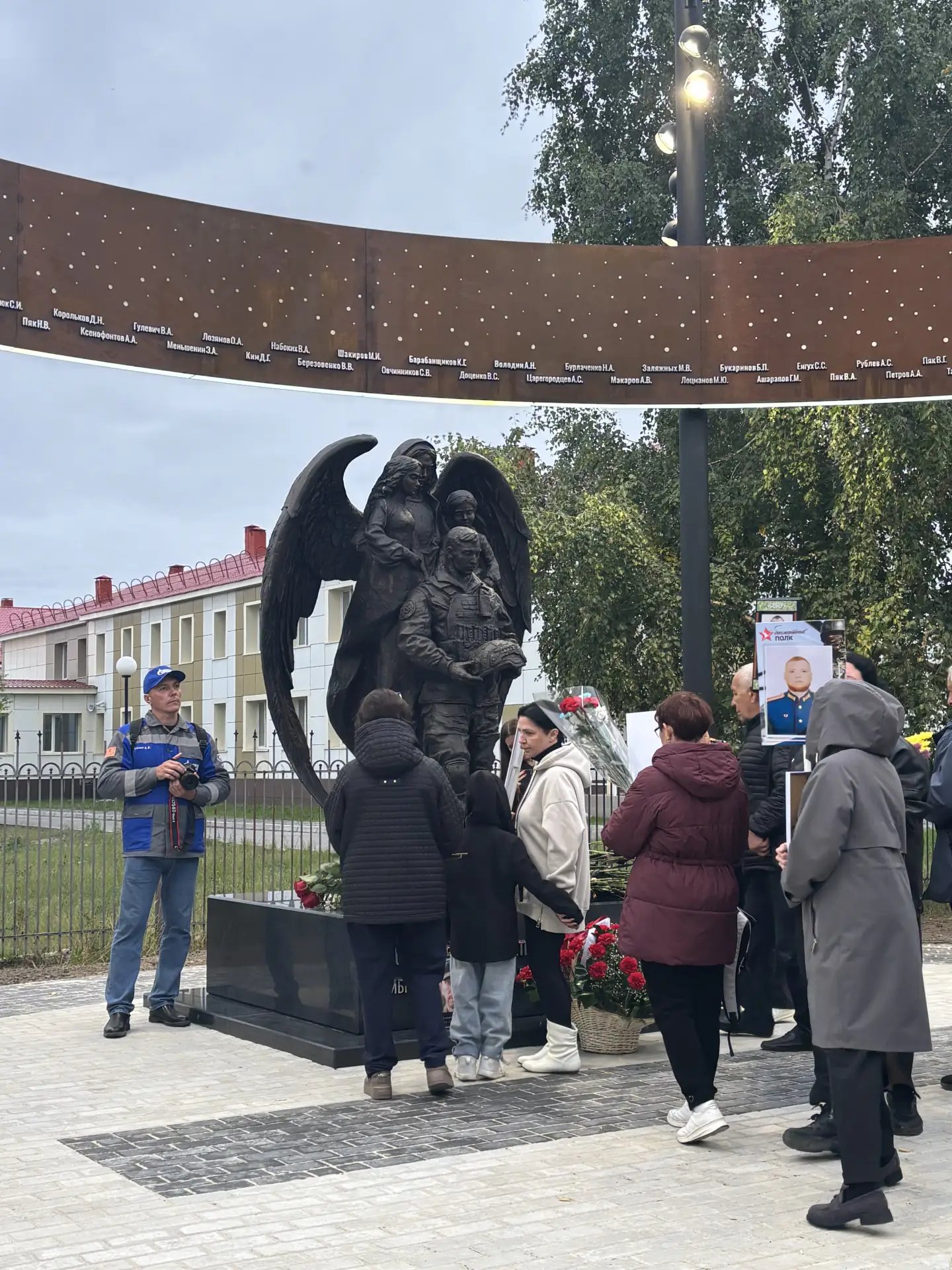 🕯️Сегодня в Белоярском произошло по-настоящему знаменательное событие — открытие Сквер...