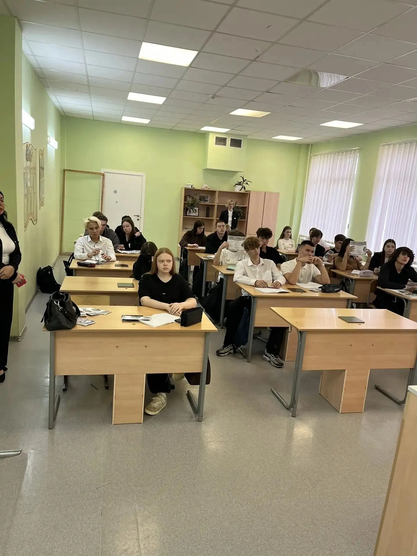 Вектор на будущее: преподаватели ФЭиП провели профориентационную встречу в МАОУ «Школа ...