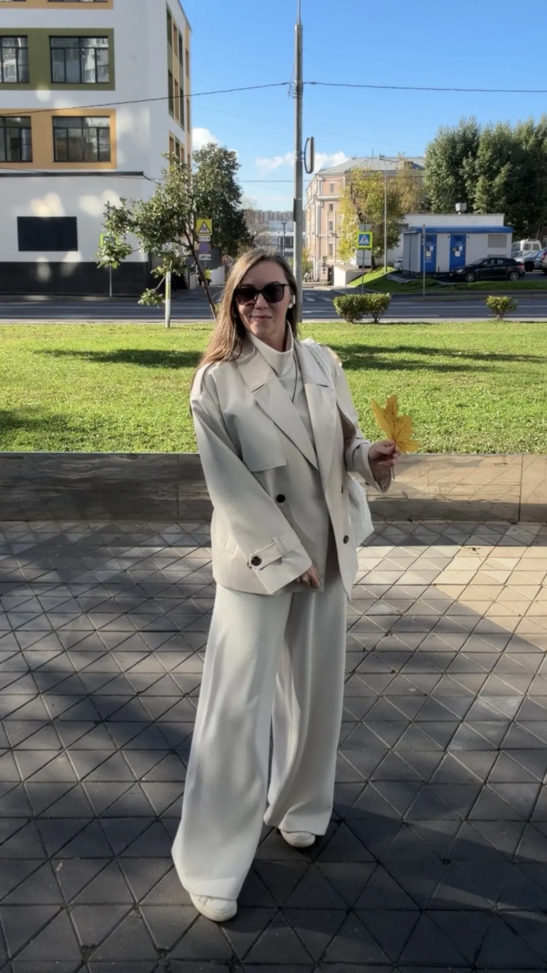 Решила ловить момент и ходить в светлом до последнего ☺️ а то ведь потом начнется такая...