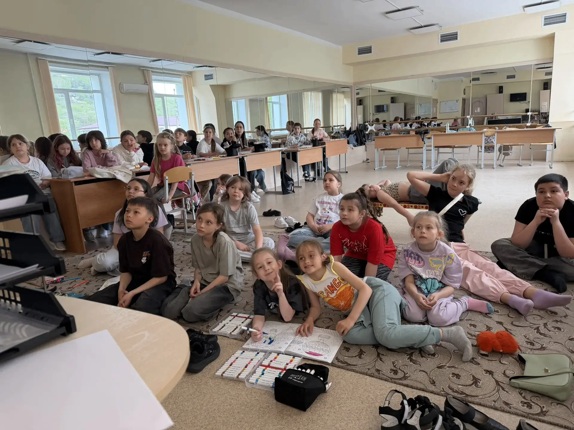 В летнем лагере прошёл день, посвящённый творчеству и безопасности на дороге🧑‍🎨