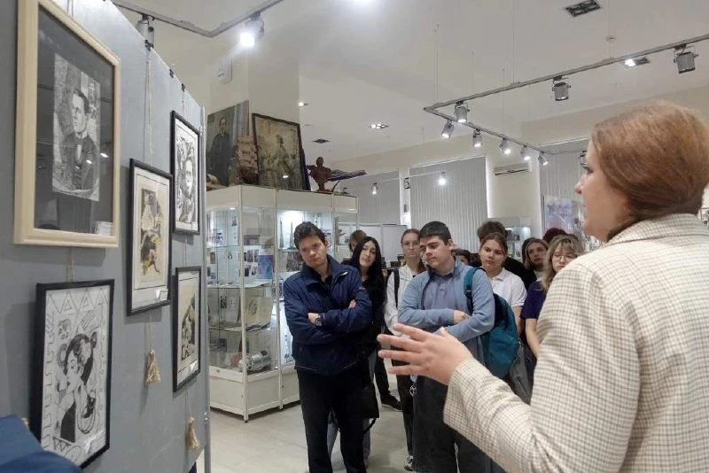 📚 В Таганроге открылась выставка о МИРЕ Булгакова