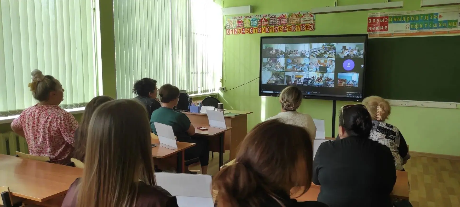 В рамках стратегического развития цифровой образовательной среды учителя нашей школы пр...