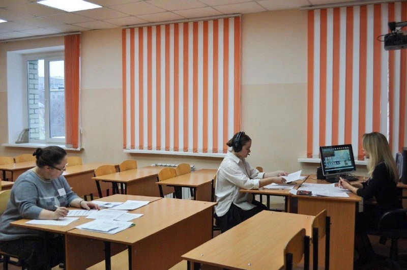 Более 24 тысяч саратовских девятиклассников проходят итоговое собеседование по русскому языку  Сегод