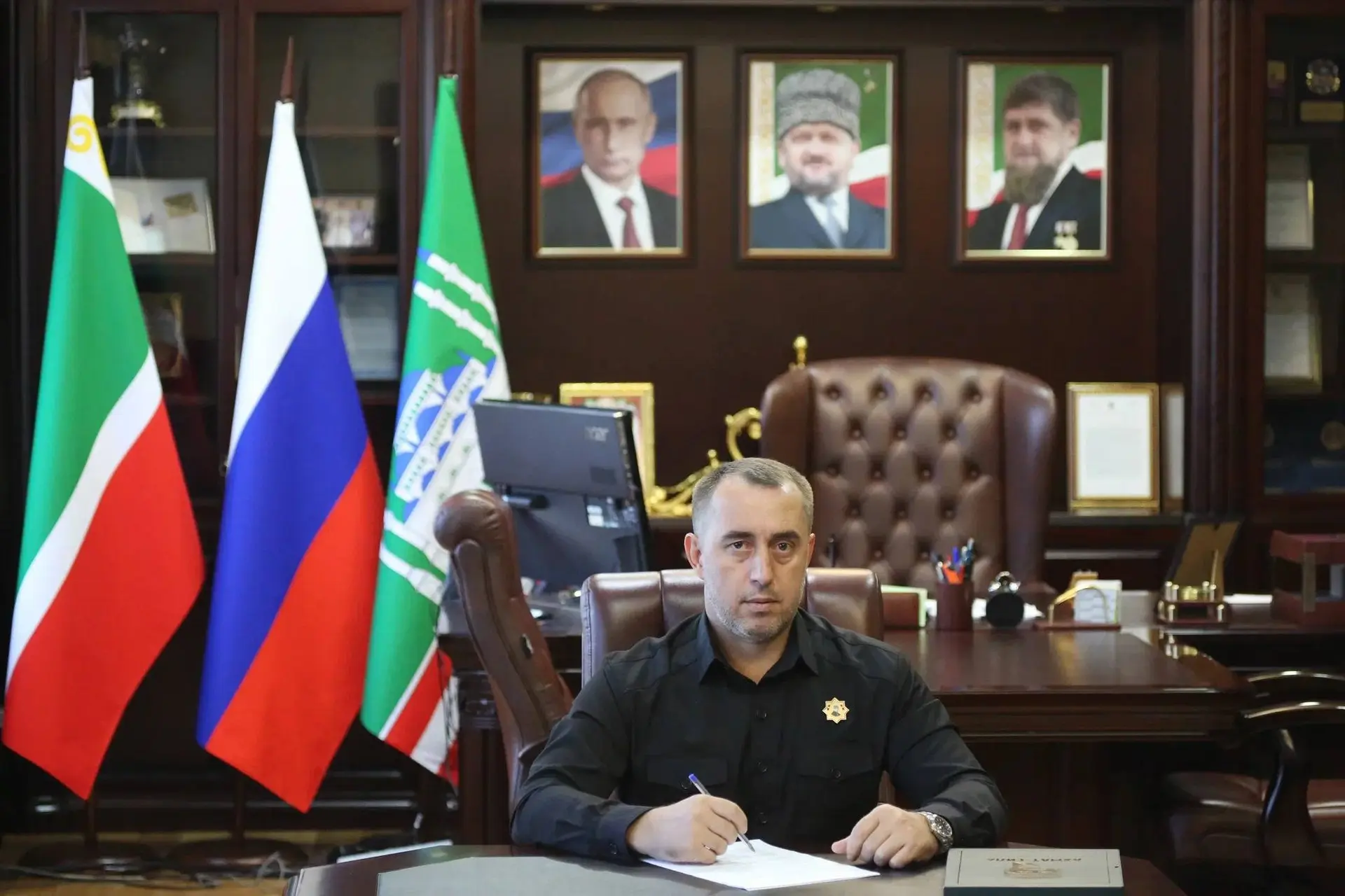 Дорогие друзья! Поздравляю с днем рождения главу города Грозного – Заура Хизриева!

Как яркий предст