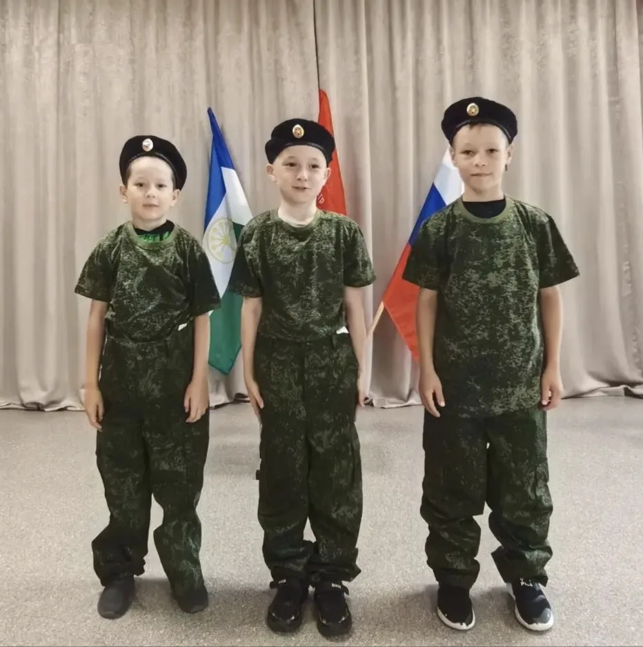 Зарничка🪖🎖
🎉 Сегодня в нашем пришкольном лагере прошла военно‑спортивная игра «Зарничка»!
 🎉А на