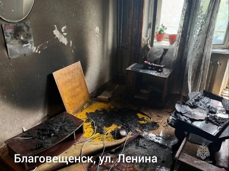 В Благовещенске 22 мая произошел серьезный пожар в пятиэтажном доме на улице Ленина, сообщает пресс-