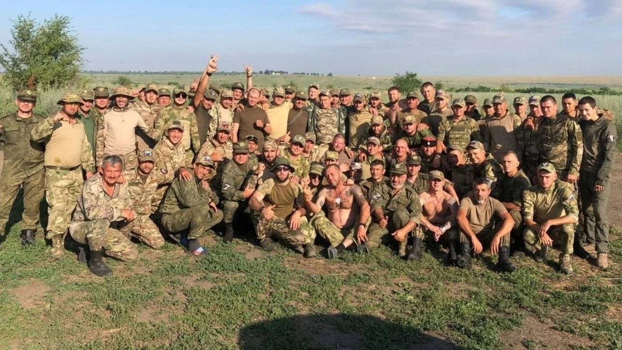 Сколько ребят домой не возвратилось,
