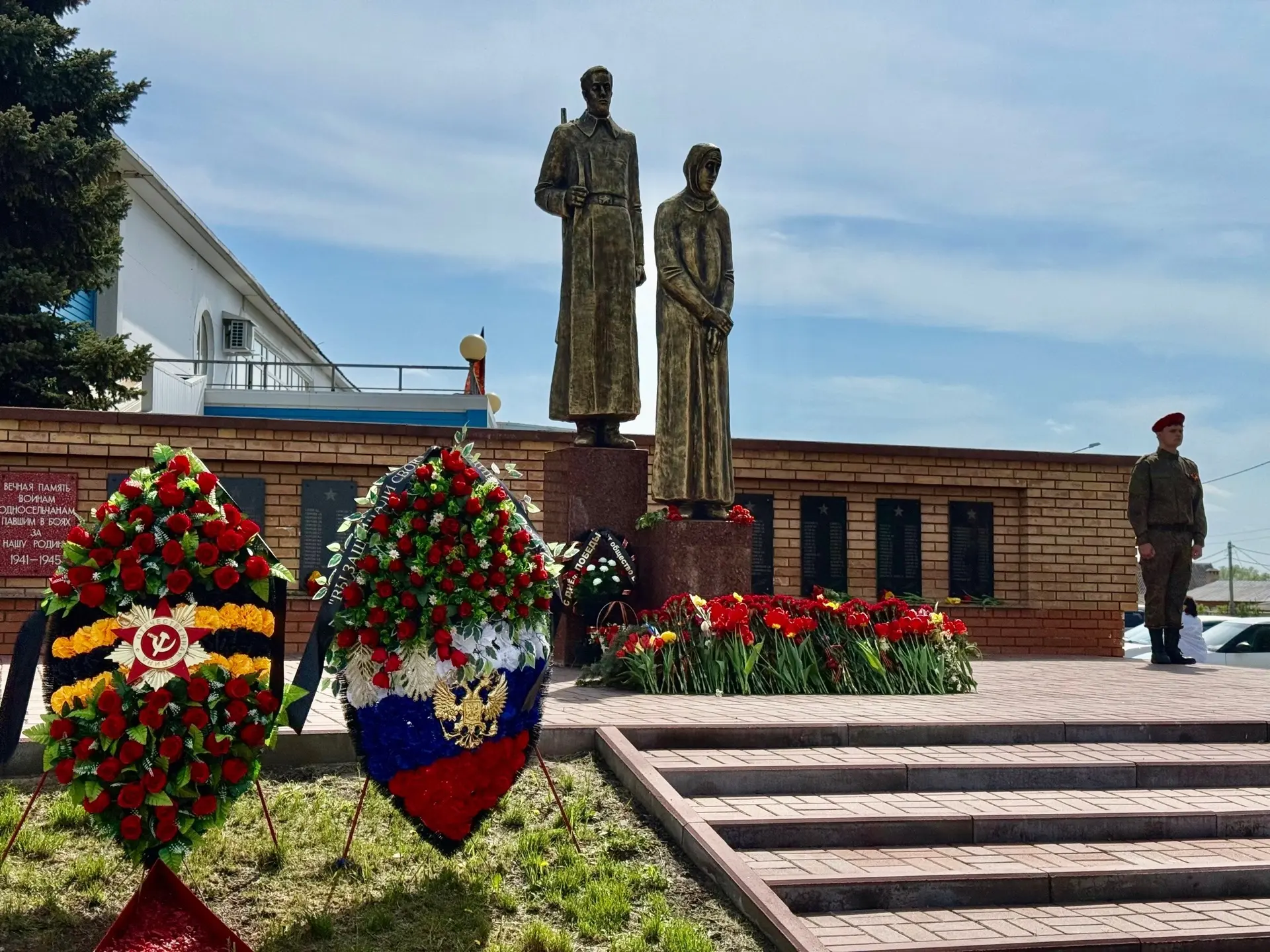 📍 В День Победы в селе Боринское состоялся торжественный митинг. Этот день навсегда останется в наши