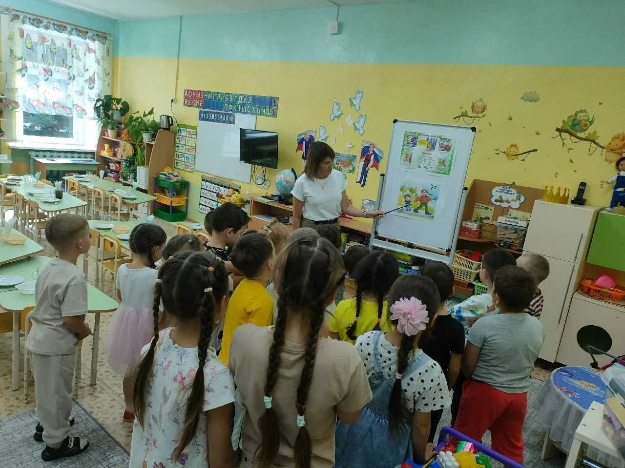 В подготовительной группе "Лилия" прошло важное обучающее занятие по безопасности и ант...