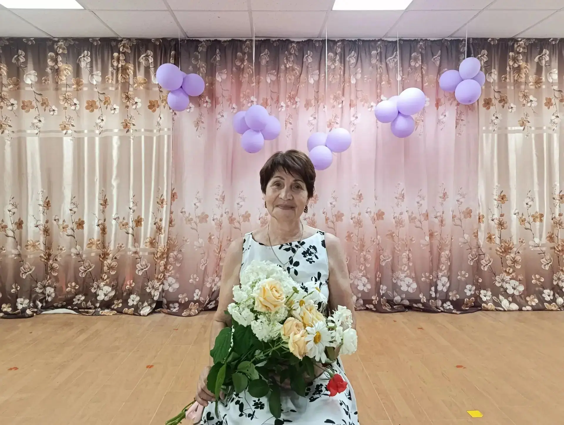 Поздравляем с Днем Рождения    🎉🎉🎉 Севрюгину Ольгу Степановну участницу народного хора "Серебряно