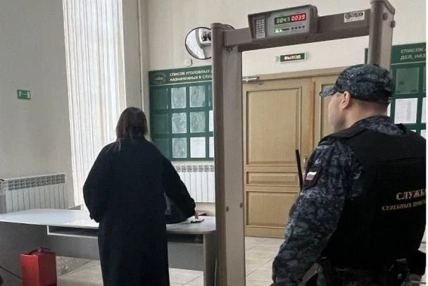 🚨 160 боеприпасов пытались пронести в суды Ленобласти

С начала года судебные приставы изъяли у пос