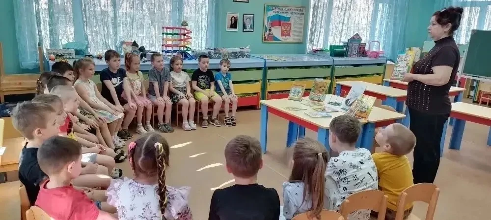 Сегодня в МОУ «СОШ имени А. П. Чехова» (корпус 1-20) поселилось настоящее волшебство! 🦋 Мы отметили 