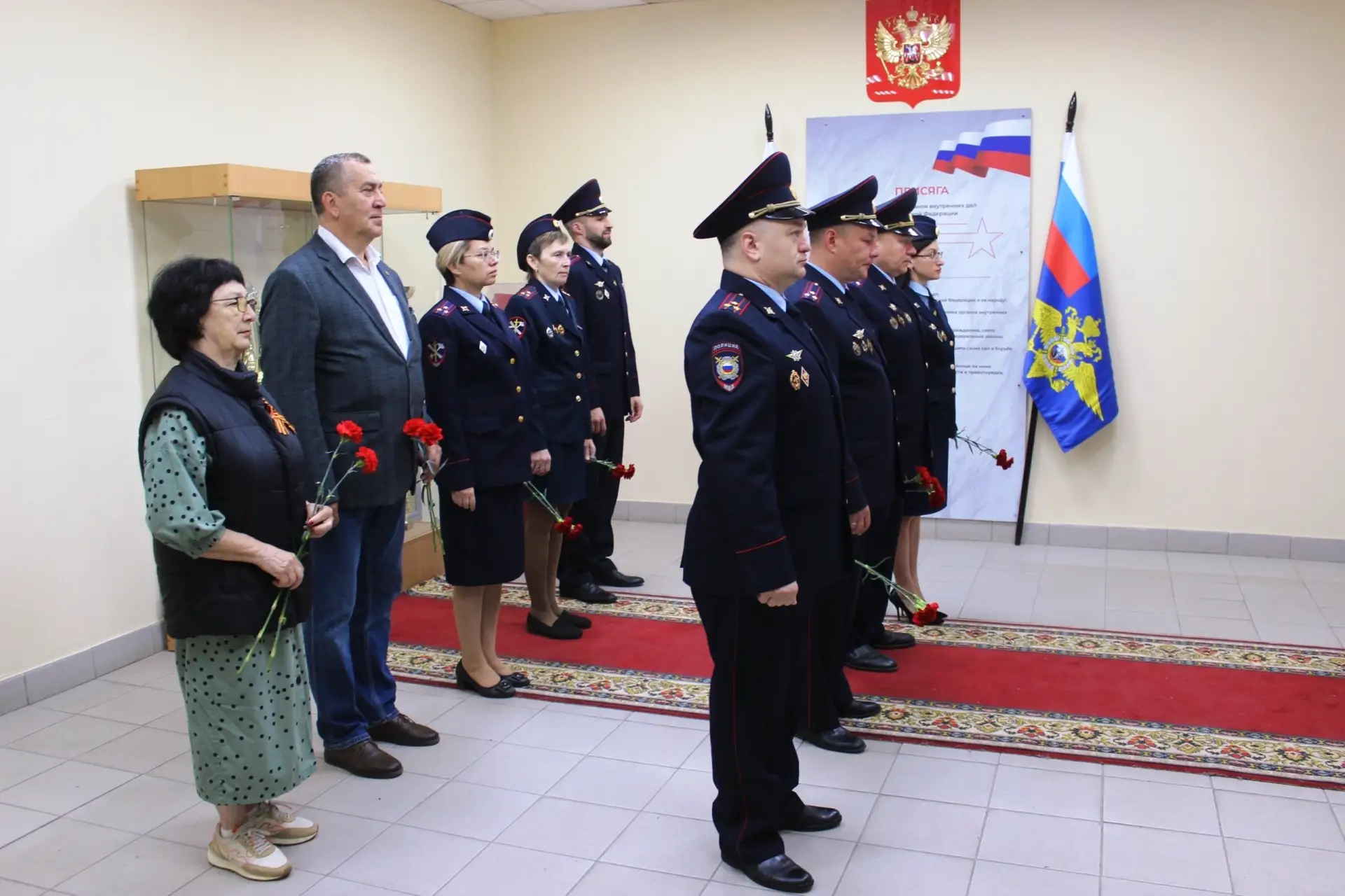 📍Пермские полицейские присоединились к Всероссийской акции «Свеча памяти» 
 
️У мемориала, посвящен