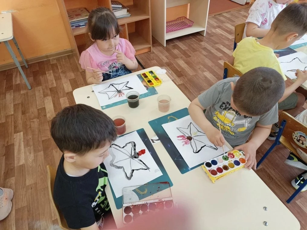 В России много есть праздников, но самый главный праздник в нашей стране это "День побе...