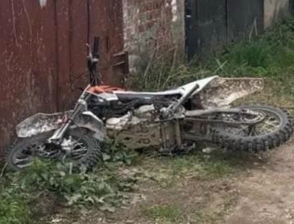 Полиция завела уголовное дело на отца подростка, пострадавшего на питбайке 

По статье «Вовлечение н